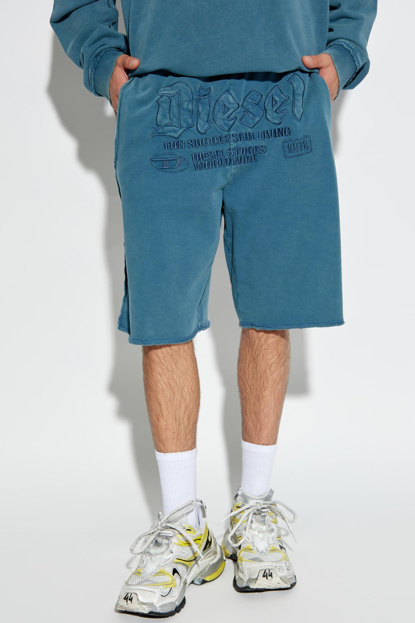 ★ODOR★ Caston raw shorts P0000FWE Stone grey stretch Bermudas | Projek Raw | Shop Men's Shorts